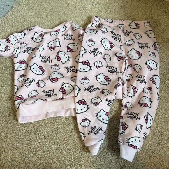 Hello kitty Girl Sweat Matching Lounge Set Pink size 4T - Picture 11 of 11